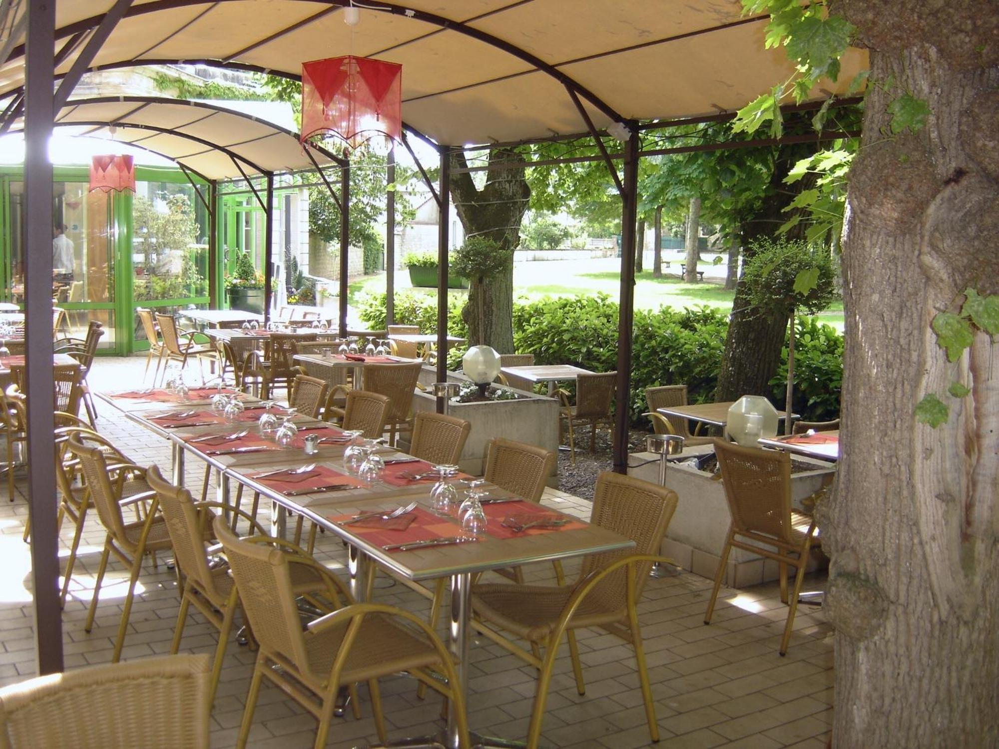 Hotel Restaurant Du Parc De La Colombiere Dijon Eksteriør billede