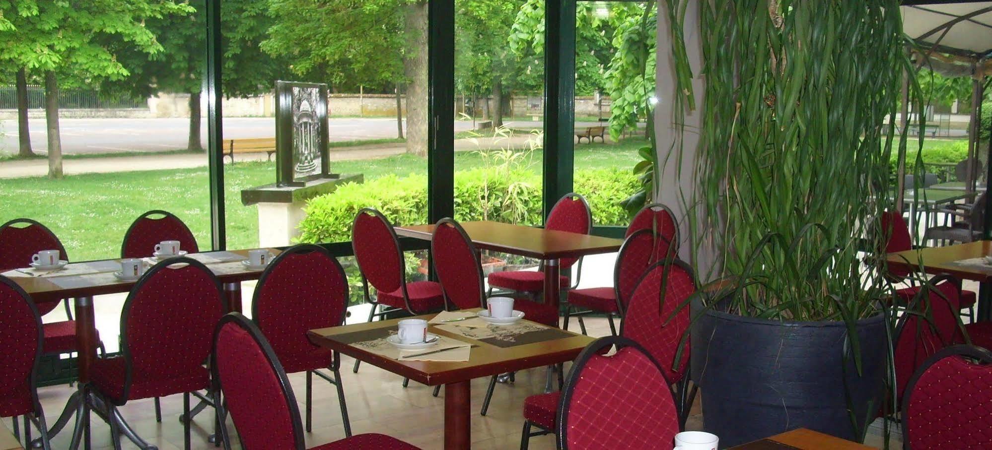 Hotel Restaurant Du Parc De La Colombiere Dijon Eksteriør billede